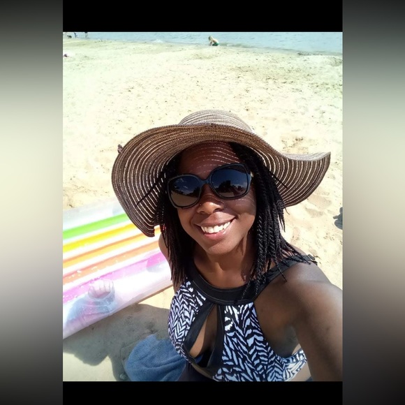 😇😍😜🙌🏾🙌🏾🙌🏾🙌🏾 - Picture 2 of 7